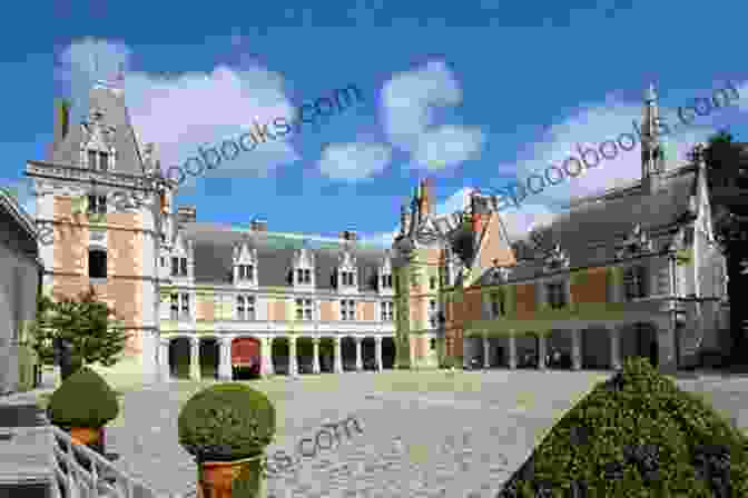 Chateau De Blois, An Architectural Masterpiece Combining Gothic And Renaissance Elements. Chateau De Blois: Simple Guide (Loire Castles)